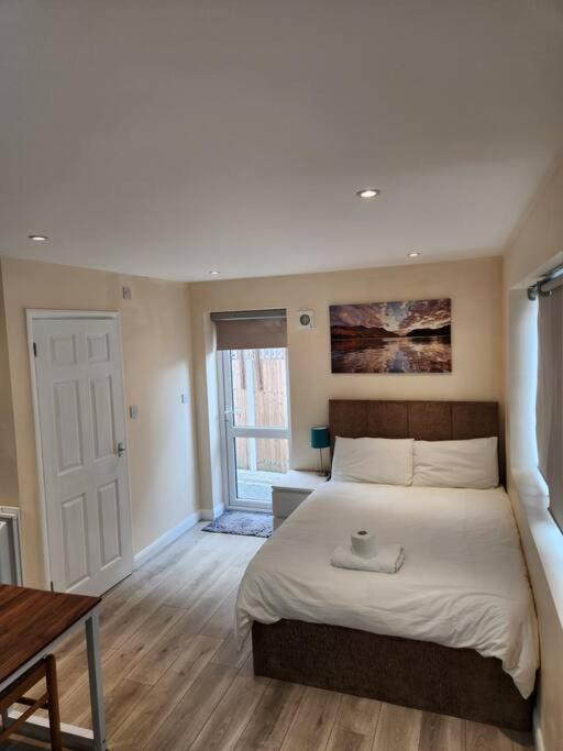 Beautiful Private En-Suite Room With Its Own Entry Bexleyheath Dış mekan fotoğraf