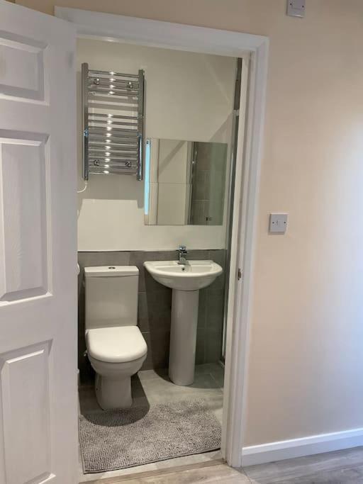 Beautiful Private En-Suite Room With Its Own Entry Bexleyheath Dış mekan fotoğraf